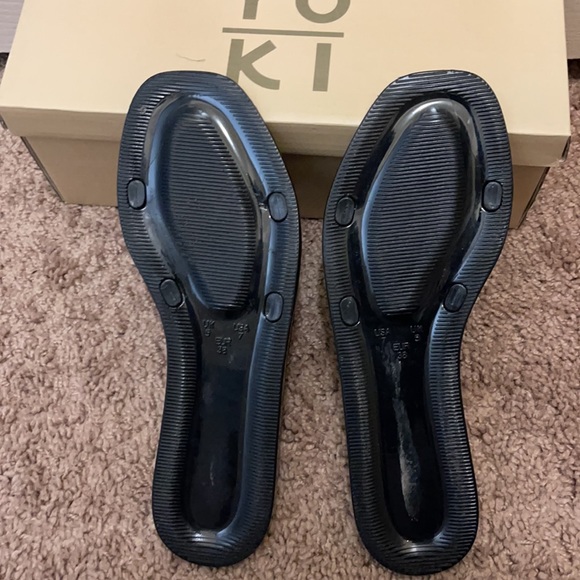 Black sandal with diamonds studs - Picture 4 of 5